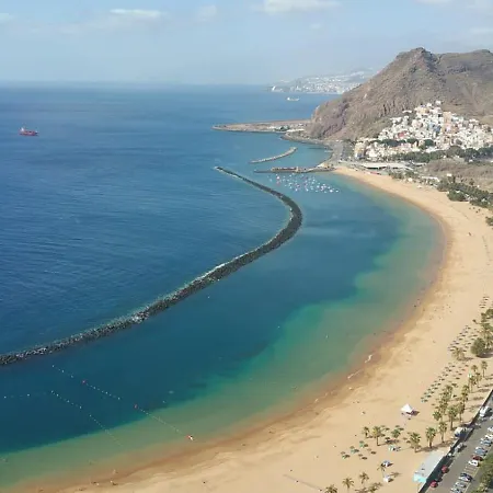 Calitatea Cruz * Санта-Крус-де-Тенерифе